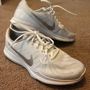 Nike In-Season TR 7 White/Metallic Silver